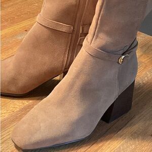 Blondo Tan Over the Waterproof Fashion Knee High Boots. 9.5